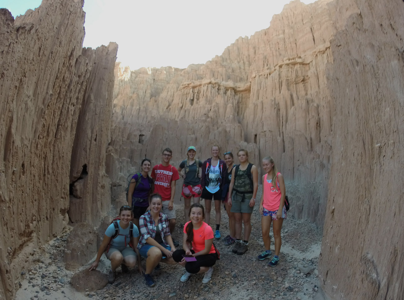 SUU students hiking in southern Utah