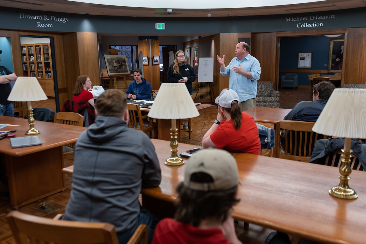 Southern Utah University students listening to professor lecture for the History Bachelors degree.