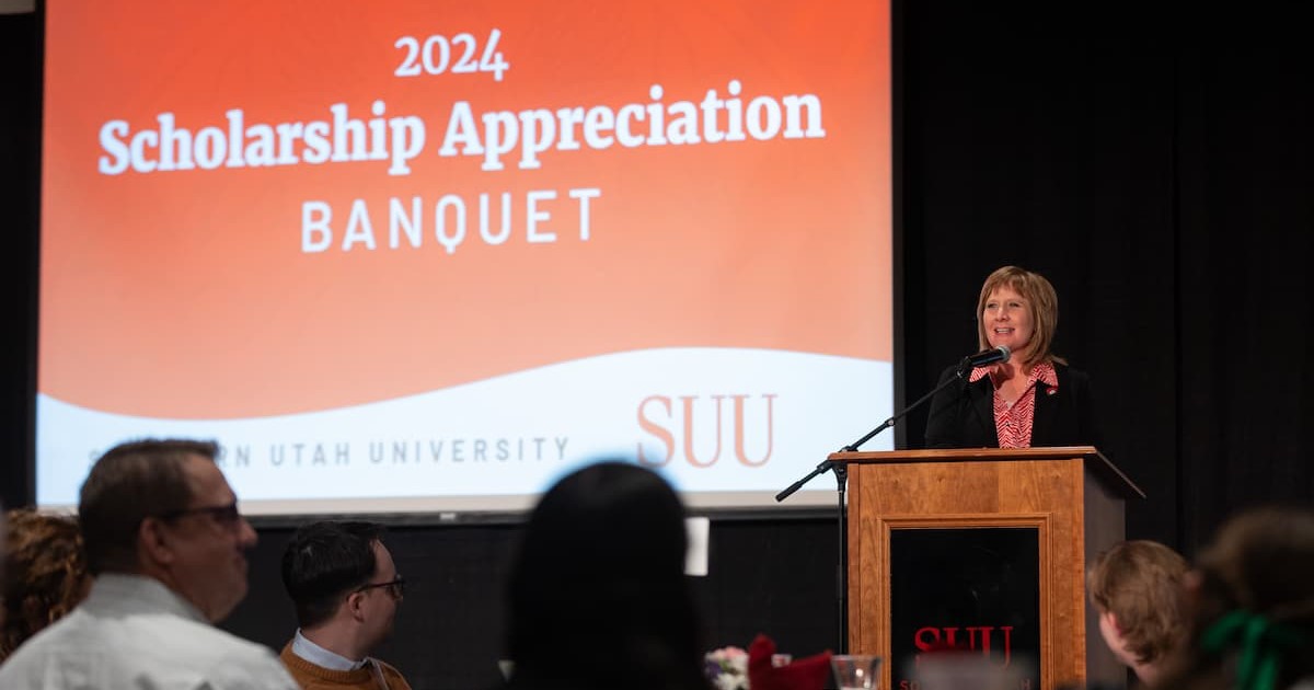 President Benson speaking at the Scholarship Banquet